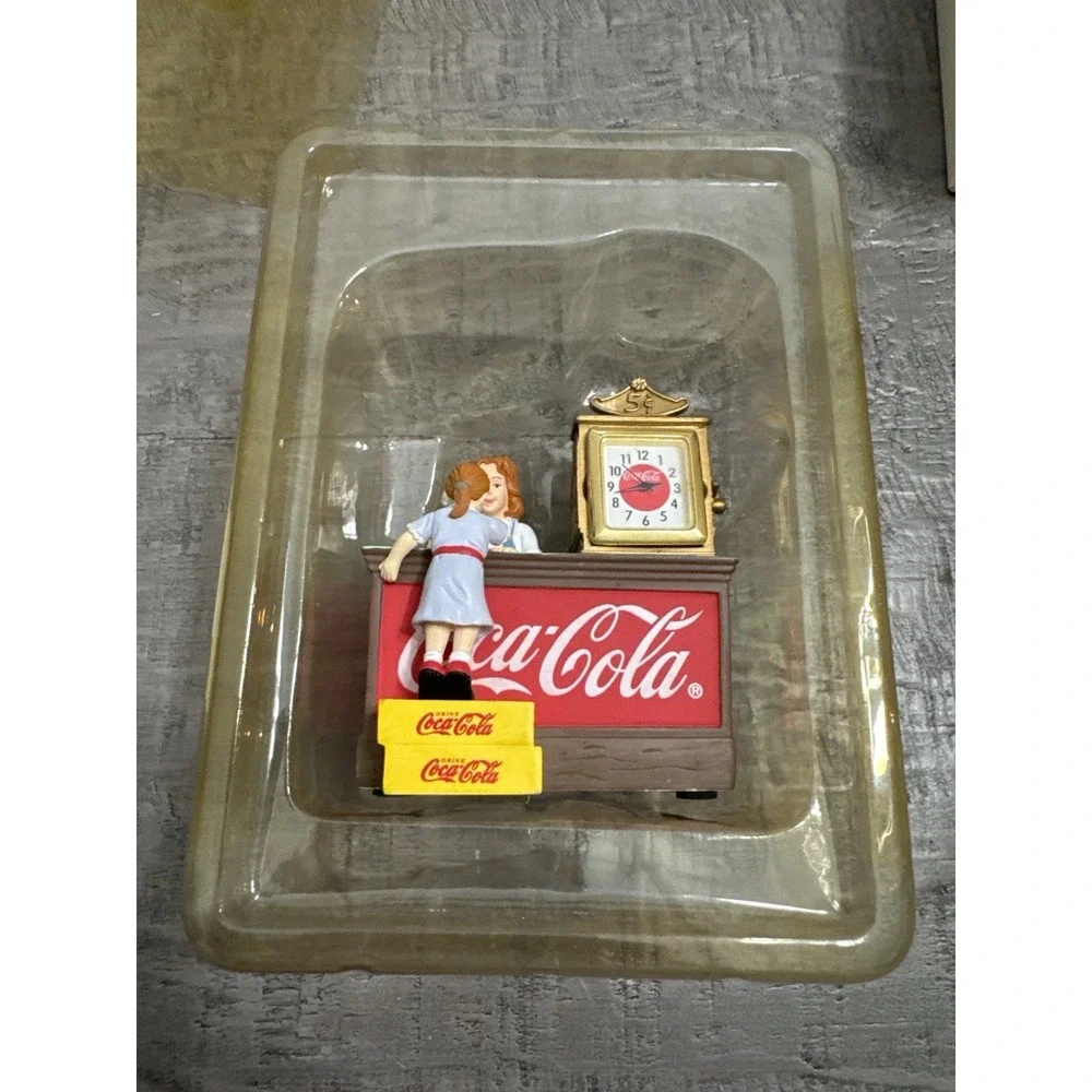 VTG‎ 2003 Coca-Cola Mini Clock Girl at Soda Fountain Scene MZ Berger CCM102 Box
